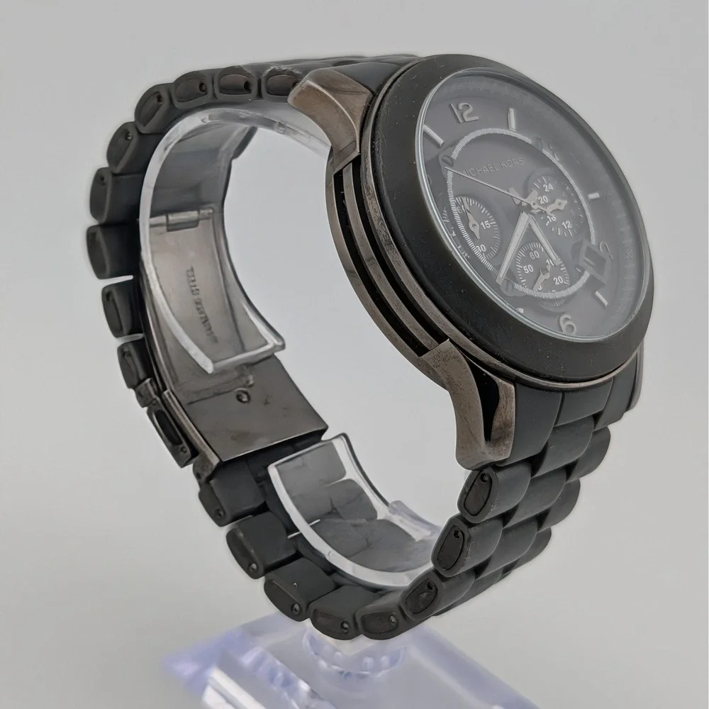 Michael Kors Runway MK-8148 Chronograph Watch Black Rubber 45mm Date 7.5